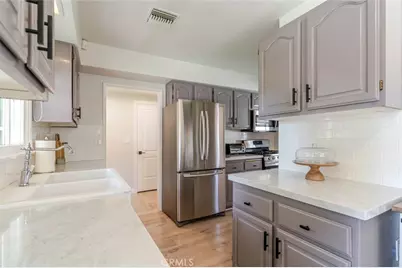 447 W Bennett Avenue, Glendora, CA 91741 - Photo 22