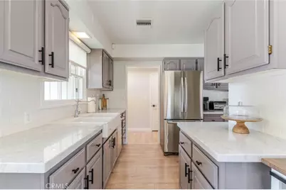 447 W Bennett Avenue, Glendora, CA 91741 - Photo 20
