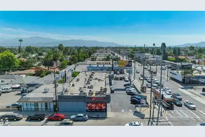 13661 Vanowen Street, Van Nuys, CA 91405 - Photo 28
