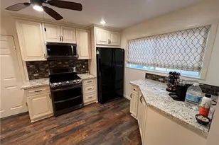 2484 Cambridge, Fullerton, CA 92835 - Photo 4