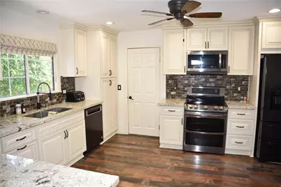 2484 Cambridge, Fullerton, CA 92835 - Photo 10