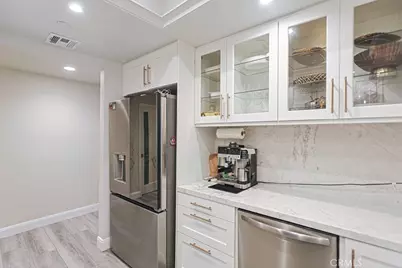 4326 Babcock #305, Studio City, CA 91604 - Photo 12