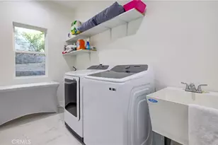 1849 Los Encinos, Glendale, CA 91208 - Photo 22