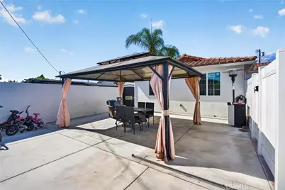 12327 Saticoy Street, North Hollywood, CA 91605 - Photo 38