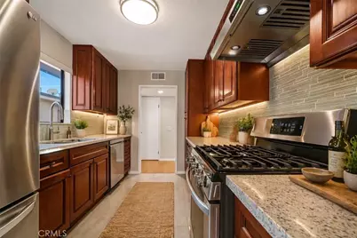 1304 Stanley #10, Glendale, CA 91206 - Photo 2