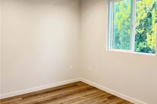 19331 Lorne St, Reseda, CA 91335 - Photo 6