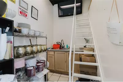 3924 Foothill Boulevard, La Crescenta, CA 91214 - Photo 18