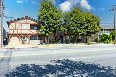 11341 Victory Boulevard, North Hollywood, CA 91606 - Photo 10