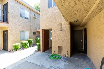 11341 Victory Boulevard, North Hollywood, CA 91606 - Photo 6