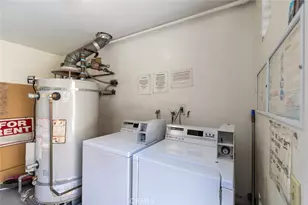 11341 Victory Blvd, North Hollywood, CA 91606 - Photo 12