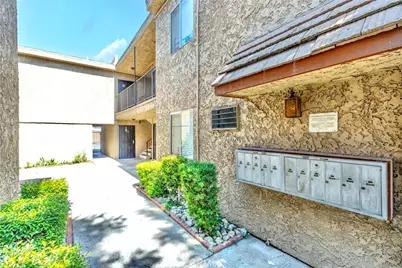 11341 Victory Boulevard, North Hollywood, CA 91606 - Photo 8