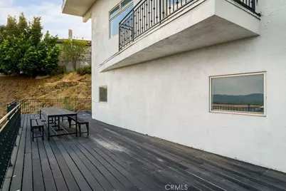 10050 Olivia Terrace, Los Angeles, CA 91352 - Photo 68