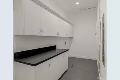 10050 Olivia Terrace, Los Angeles, CA 91352 - Photo 50