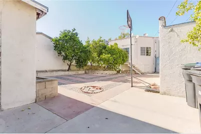 1722 Woodland Avenue, Glendale, CA 91208 - Photo 22