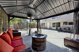 21049 Community, Canoga Park, CA 91304 - Photo 28