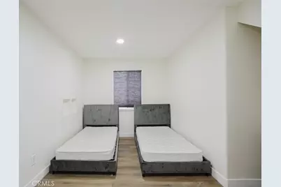 10721 Crockett, Los Angeles, CA 91352 - Photo 56