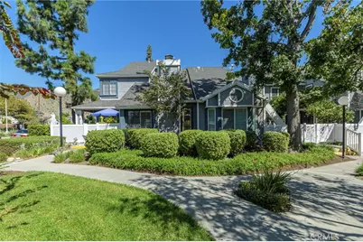 338 338 Monroe Ct, Azusa, CA 91702 - Photo 2