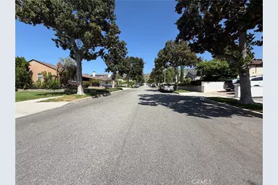 2812 N Myers, Burbank, CA 91504 - Photo 20
