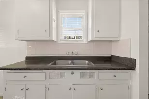 113 E 214th, Carson, CA 90745 - Photo 8