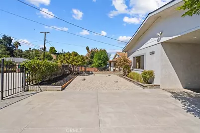 8617 Forsythe Street, Sunland, CA 91040 - Photo 2