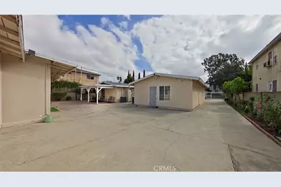 5633 Denny, North Hollywood, CA 91601 - Photo 10