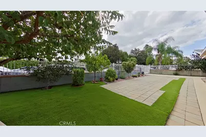 5633 Denny, North Hollywood, CA 91601 - Photo 6