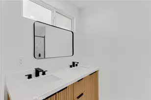 15043 Tuba, Los Angeles, CA 91345 - Photo 22