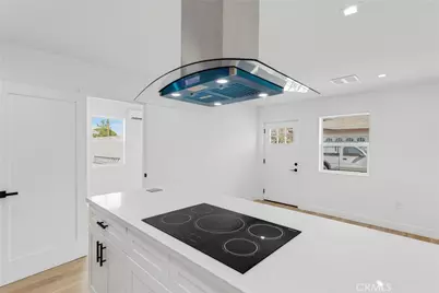 15043 Tuba, Los Angeles, CA 91345 - Photo 40