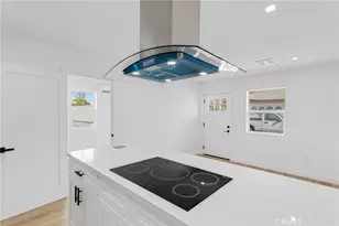 15043 Tuba, Los Angeles, CA 91345 - Photo 40