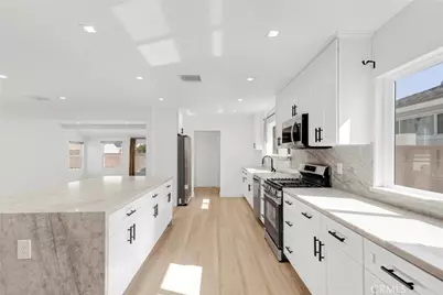 15043 Tuba, Los Angeles, CA 91345 - Photo 18