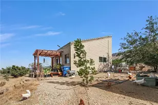10392 Cima Mesa Rd, Juniper Hills, CA 93543 - Photo 1