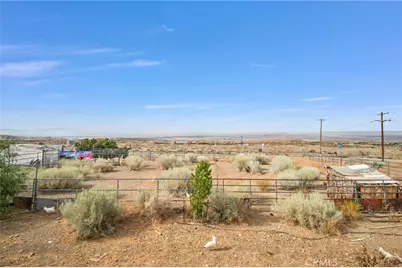10392 Cima Mesa Road, Juniper Hills, CA 93543 - Photo 20