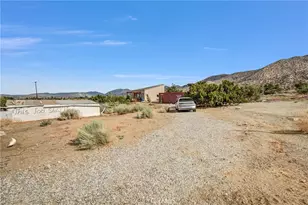 10392 Cima Mesa Rd, Juniper Hills, CA 93543 - Photo 16
