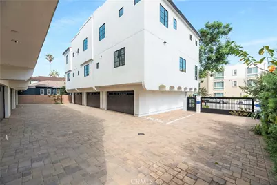 10612 Bloomfield Street, Toluca Lake, CA 91602 - Photo 30