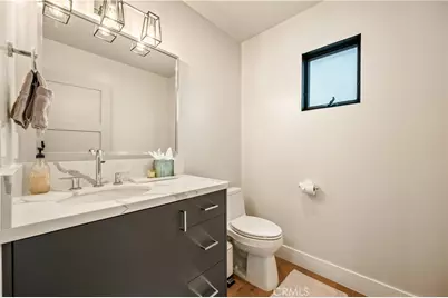 10612 Bloomfield Street, Toluca Lake, CA 91602 - Photo 8