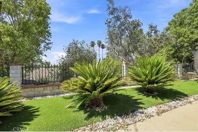 13067 Azores, Los Angeles, CA 91342 - Photo 26