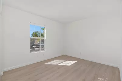 21507 Bodie Place, Saugus, CA 91390 - Photo 32
