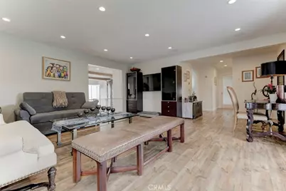 6911 Valmont Street, Tujunga, CA 91042 - Photo 10