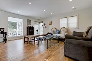 6911 Valmont St, Tujunga, CA 91042 - Photo 8