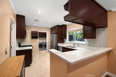 1011 Matilija, Glendale, CA 91202 - Photo 18