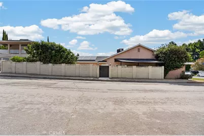 12418 Bradford, Granada Hills, CA 91344 - Photo 32