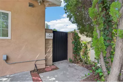 12418 Bradford, Granada Hills, CA 91344 - Photo 58