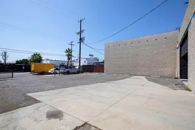 15933 Arminta, Van Nuys, CA 91406 - Photo 40