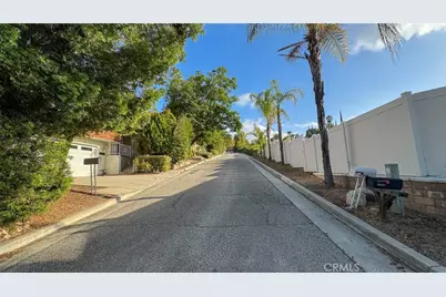 22762 Avenue San Luis, Woodland Hills, CA 91364 - Photo 54
