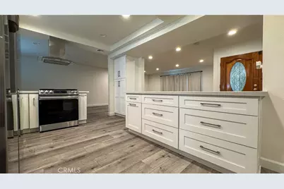 22762 Avenue San Luis, Woodland Hills, CA 91364 - Photo 64