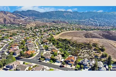 3329 Crazy Horse, Simi Valley, CA 93063 - Photo 34