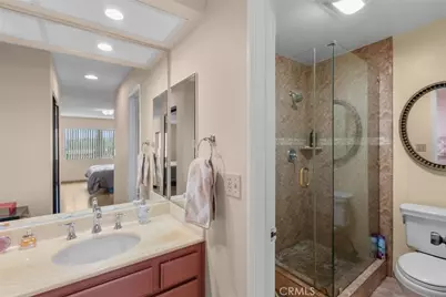 339 W Wilson #305, Glendale, CA 91203 - Photo 22