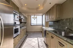 345 Pioneer Dr, Glendale, CA 91203 - Photo 12