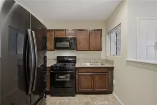 11150 Glenoaks, Pacoima, CA 91331 - Photo 10