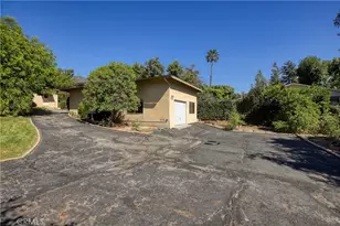 1914 Lyans Dr, La Canada Flintridge, CA 91011 - Photo 28